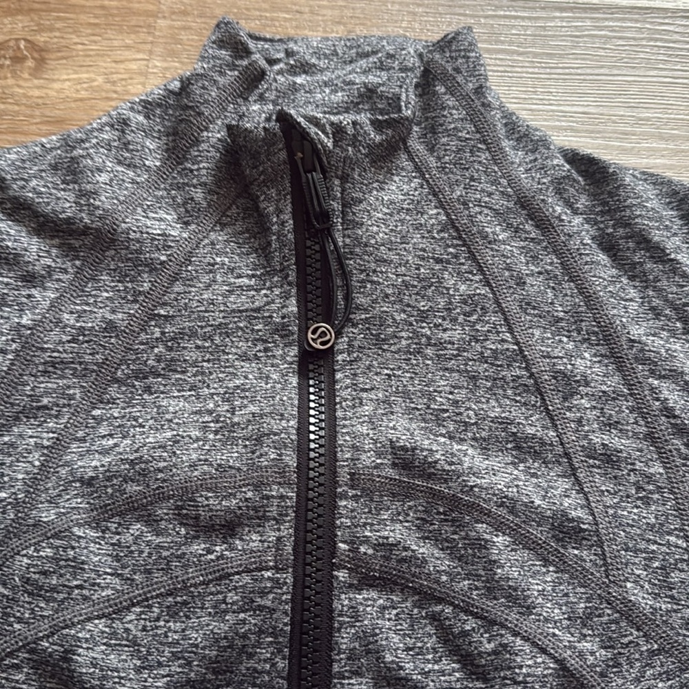 Lululemon Define Jacket - Picture 5 of 6
